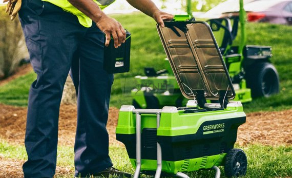 Зарядное устройство Greenworks G82CT6, 82В, 8А для шести аккумуляторов (2955107) - фото №10