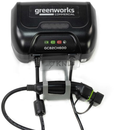 Зарядное устройство для трактора и райдера Greenworks GC82CH600 82В, 8 А (2955407) - фото №2