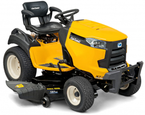 Садовый трактор Cub Cadet XT3 QS137 в Санкт-Петербурге